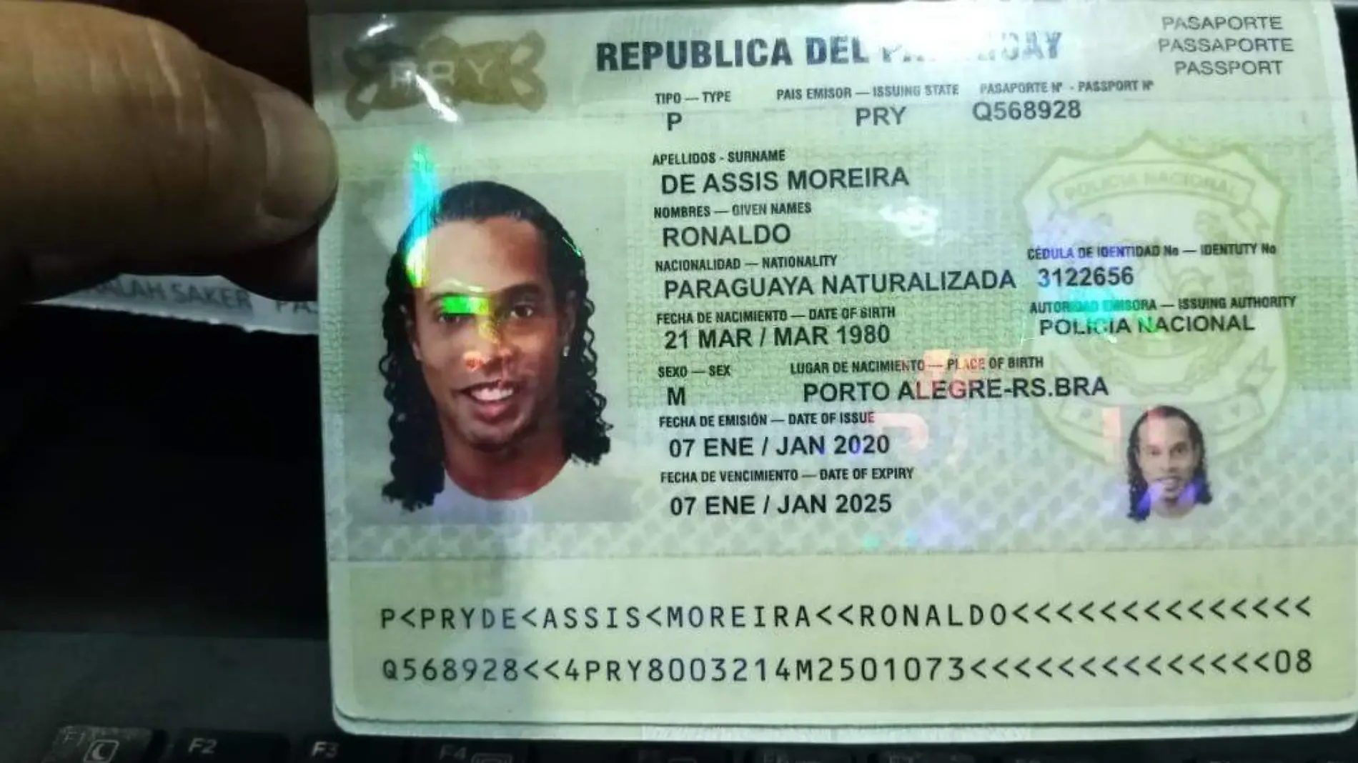 ronaldinho detenido paraguay